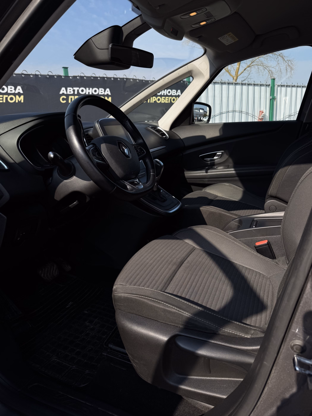 Renault Scenic фото 8
