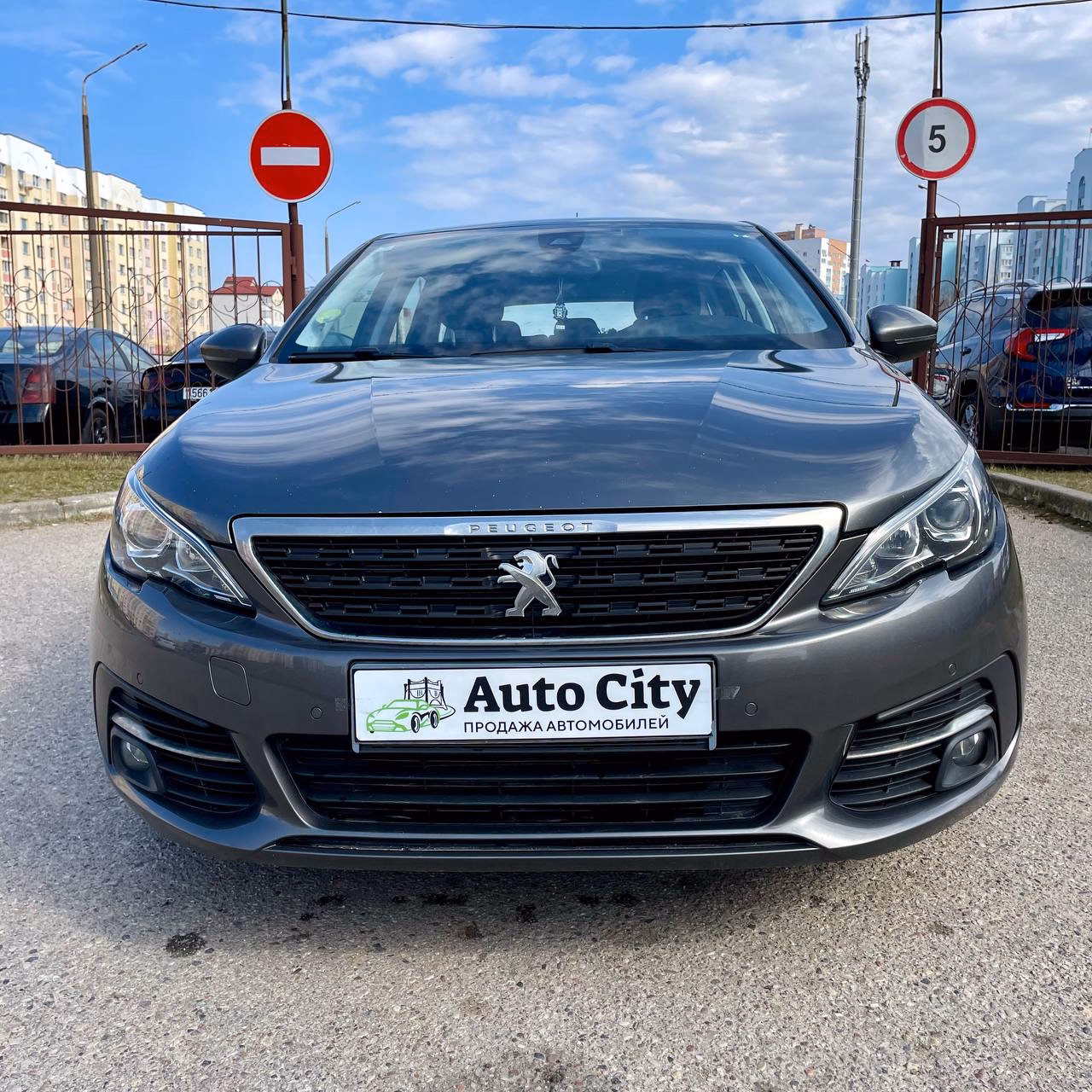 Peugeot 308 фото 2