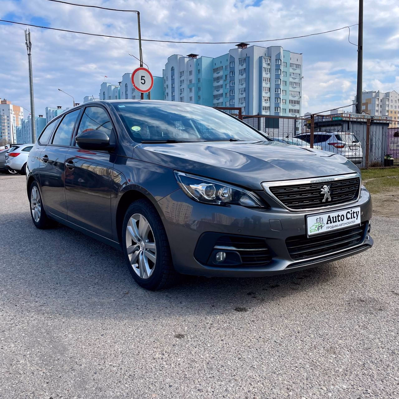 Peugeot 308 фото 3