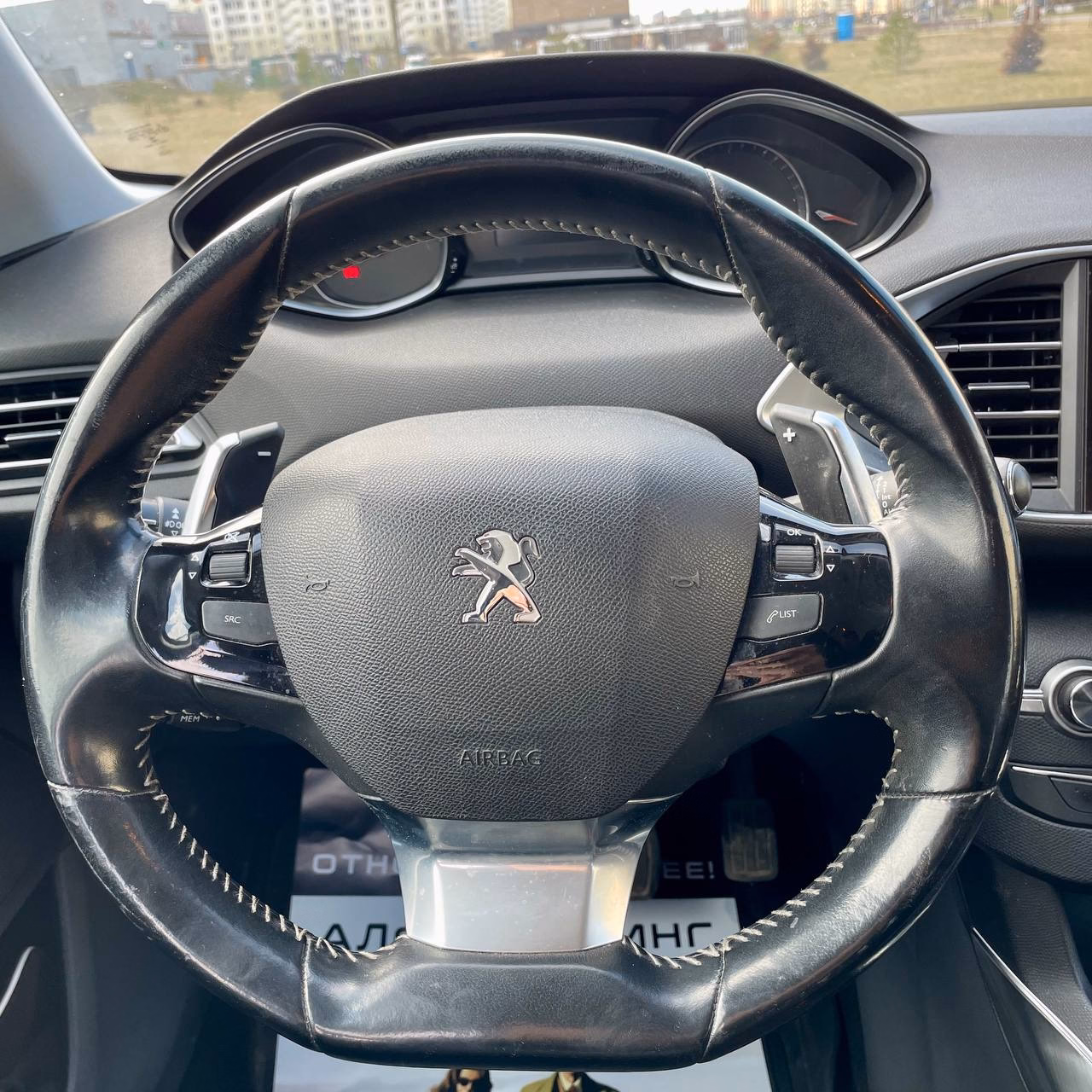 Peugeot 308 фото 10