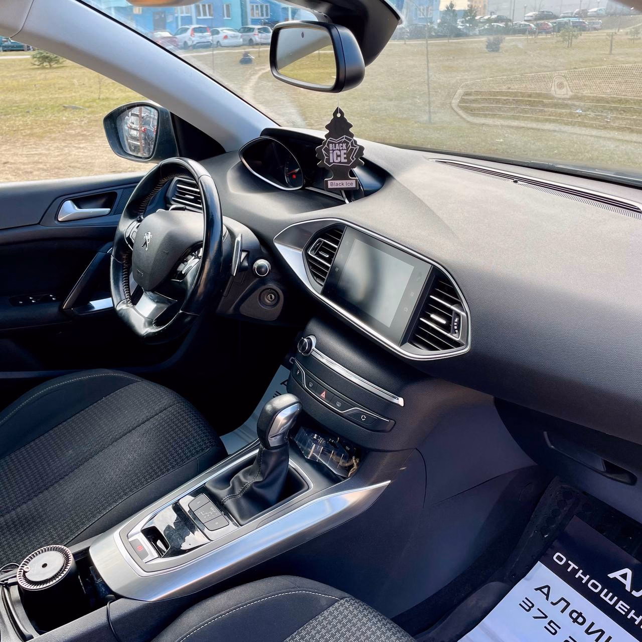 Peugeot 308 фото 12