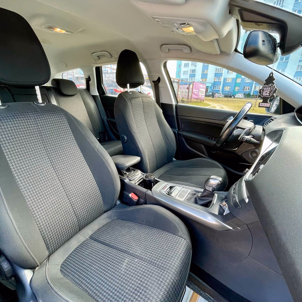Peugeot 308 фото 13