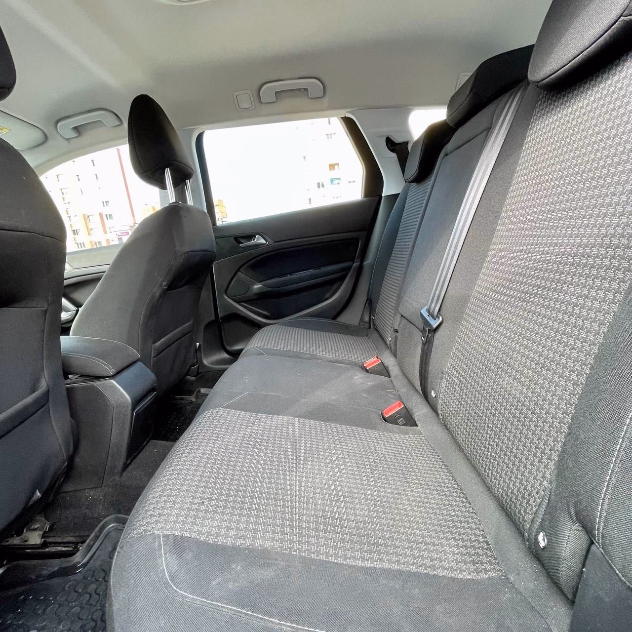 Peugeot 308 фото 17