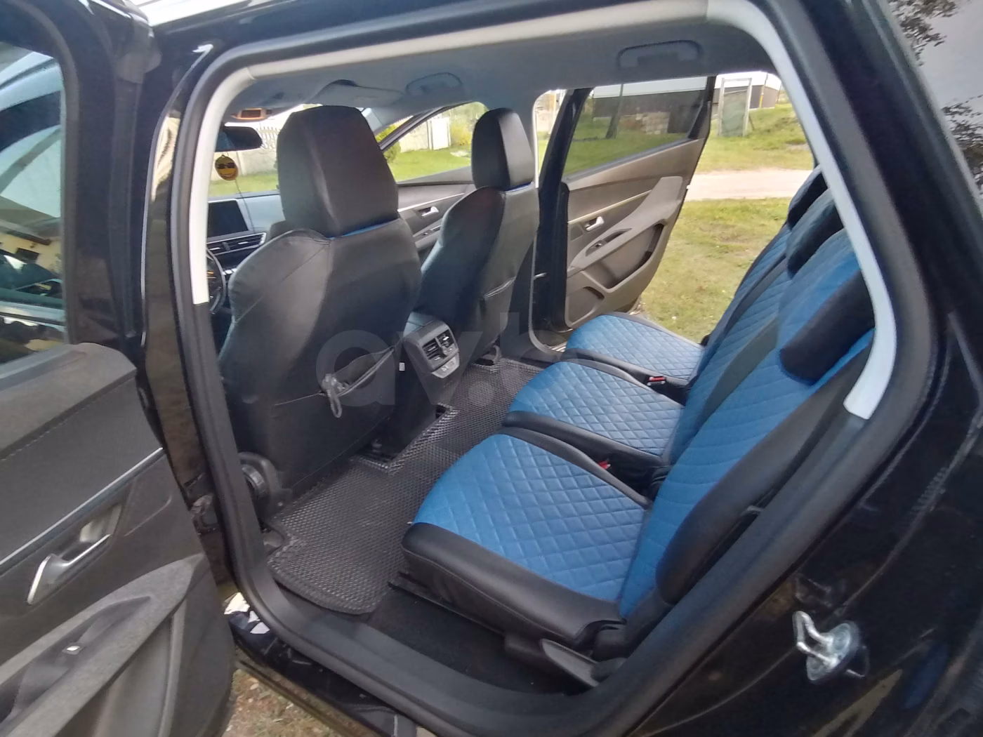 Peugeot 5008 фото 12