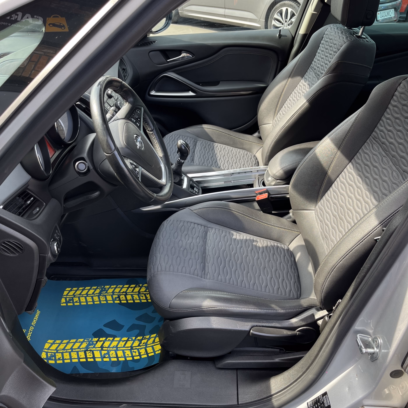 Opel Zafira фото 8