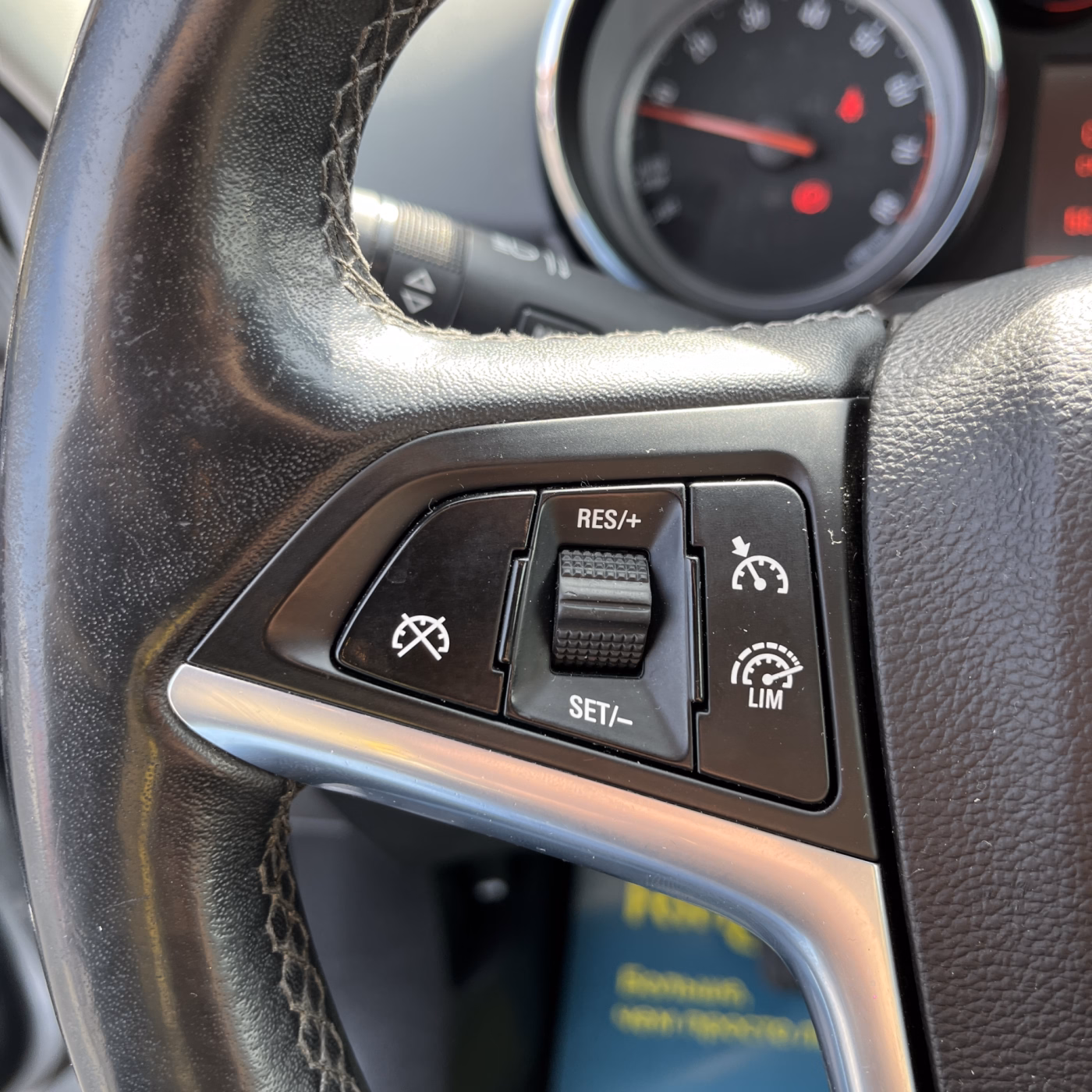 Opel Zafira фото 11