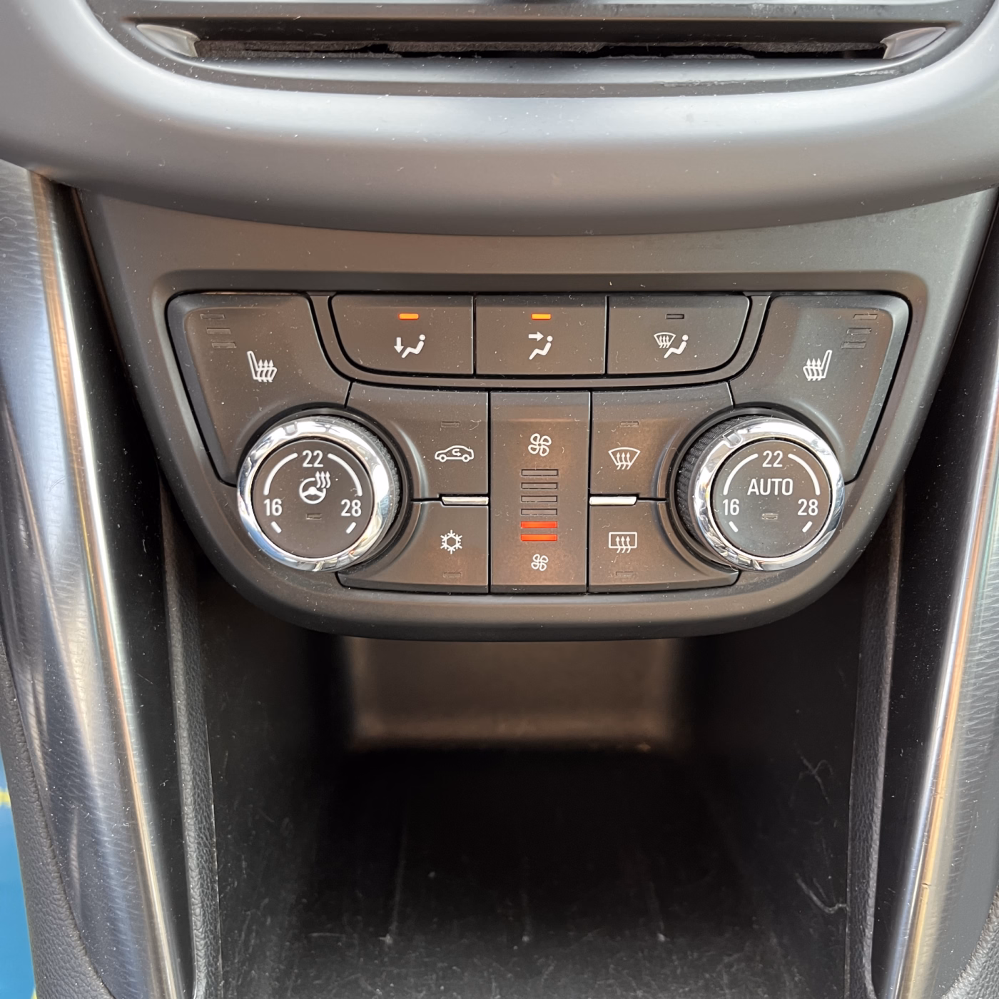 Opel Zafira фото 14