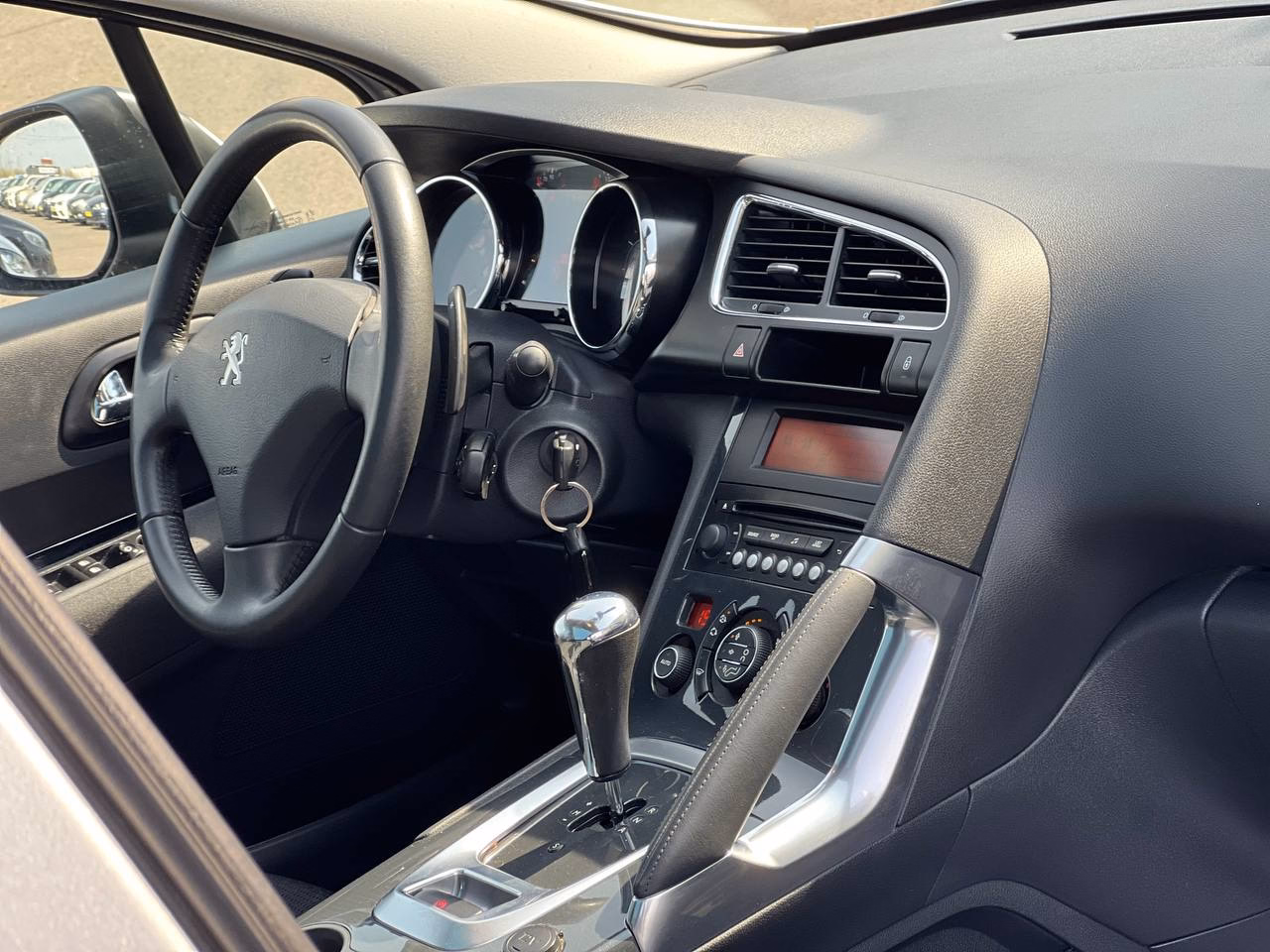 Peugeot 3008 фото 16