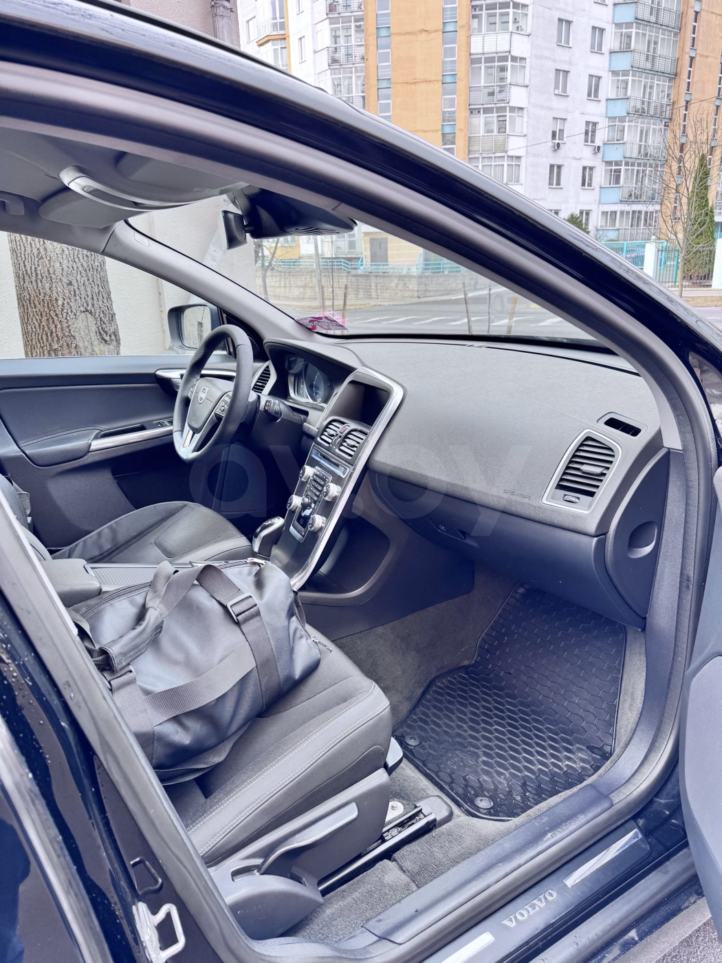 Volvo XC60 фото 5