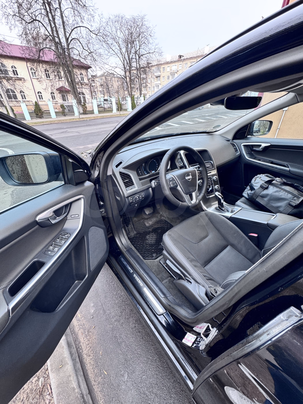 Volvo XC60 фото 6