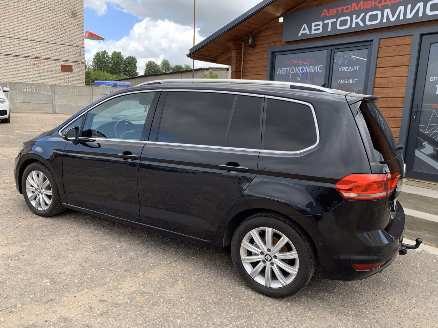 Volkswagen Touran фото 3