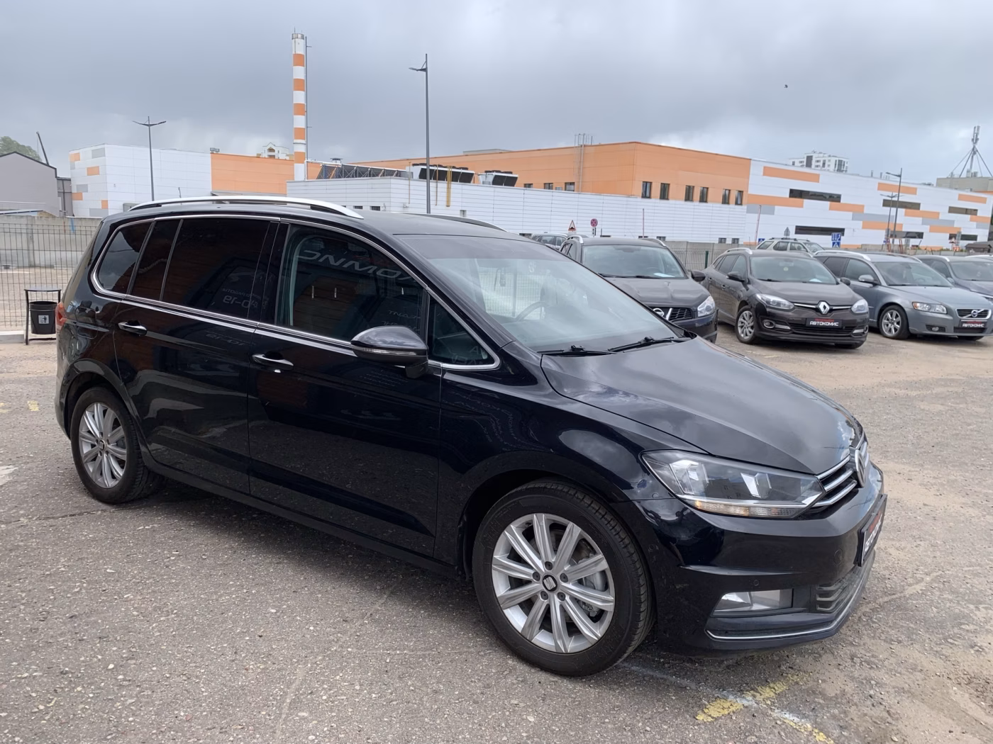 Volkswagen Touran фото 6