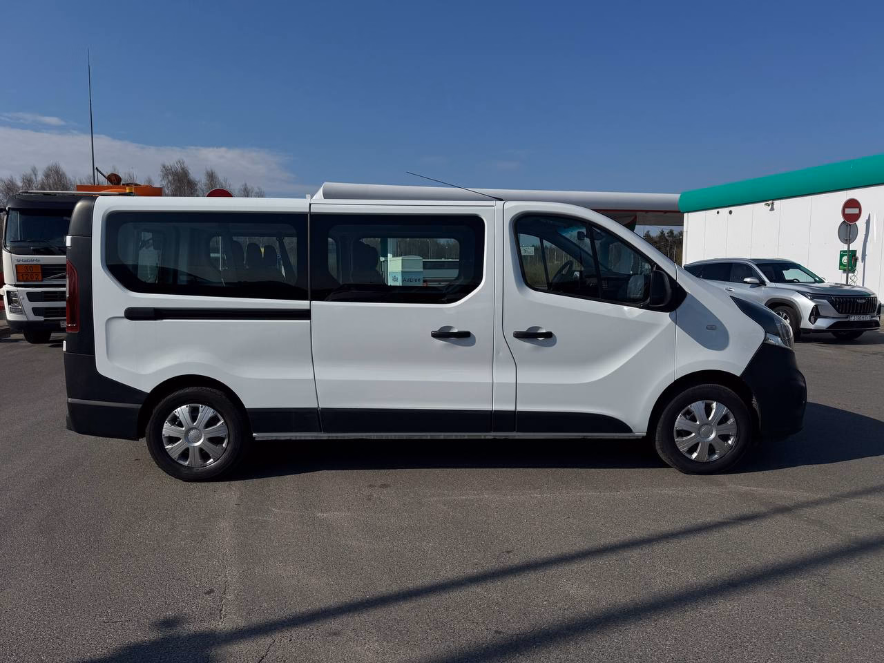 Opel Vivaro фото 7