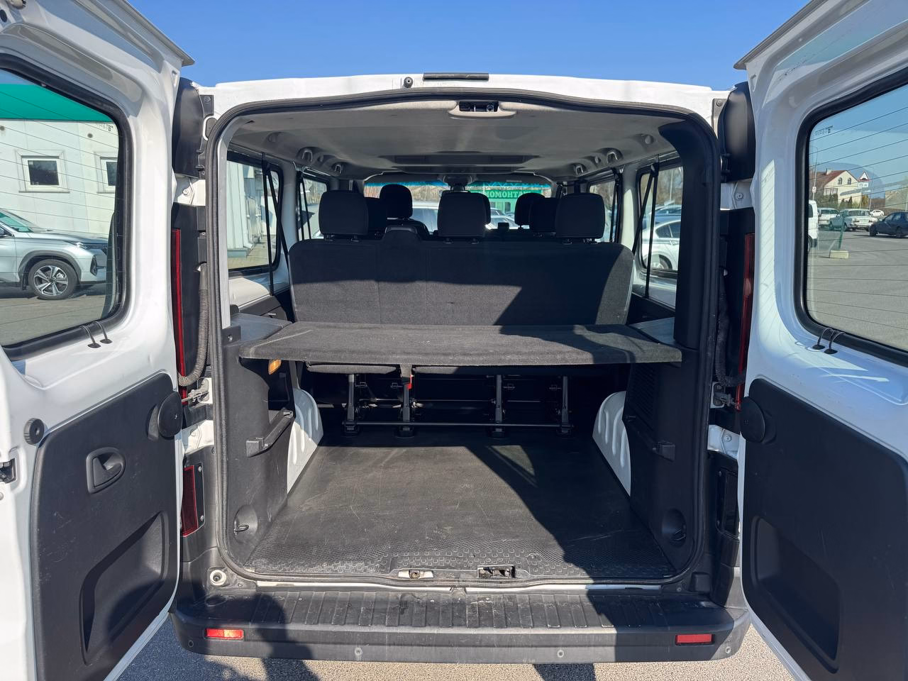 Opel Vivaro фото 15