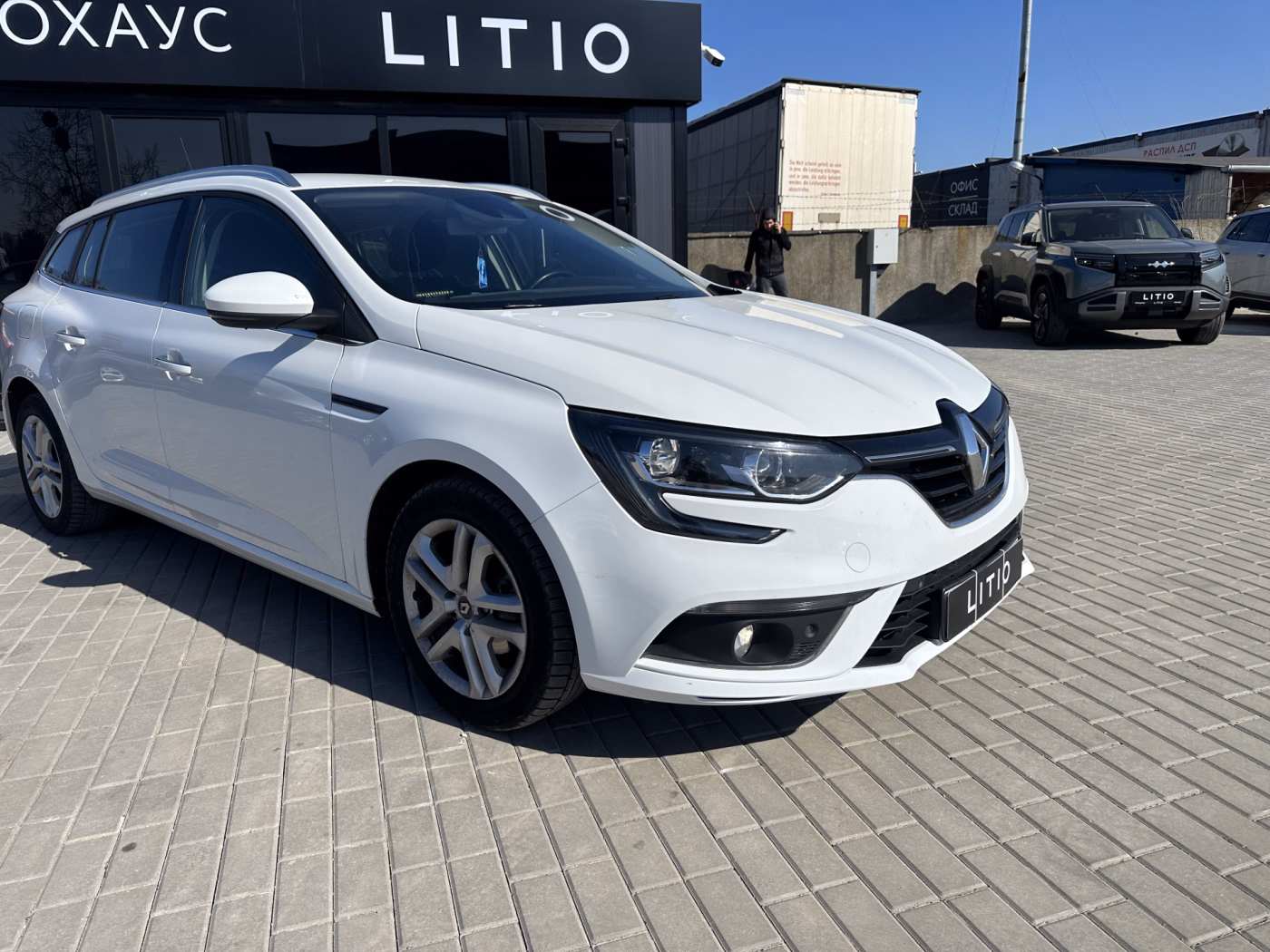 Renault Megane фото 9