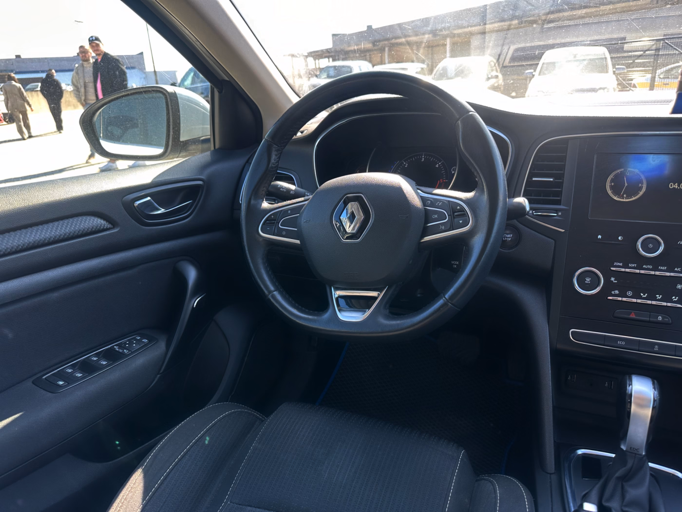Renault Megane фото 14