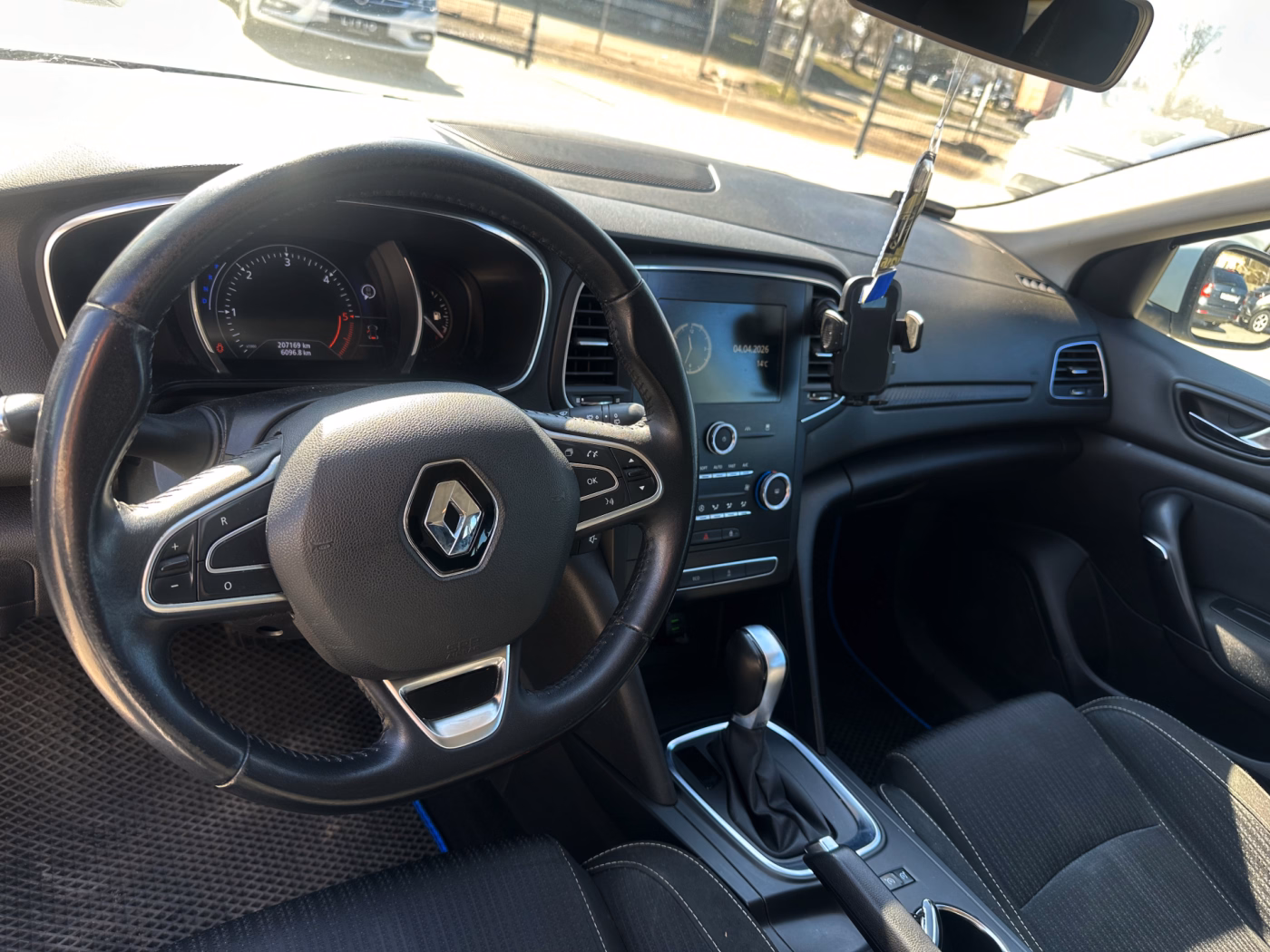 Renault Megane фото 16