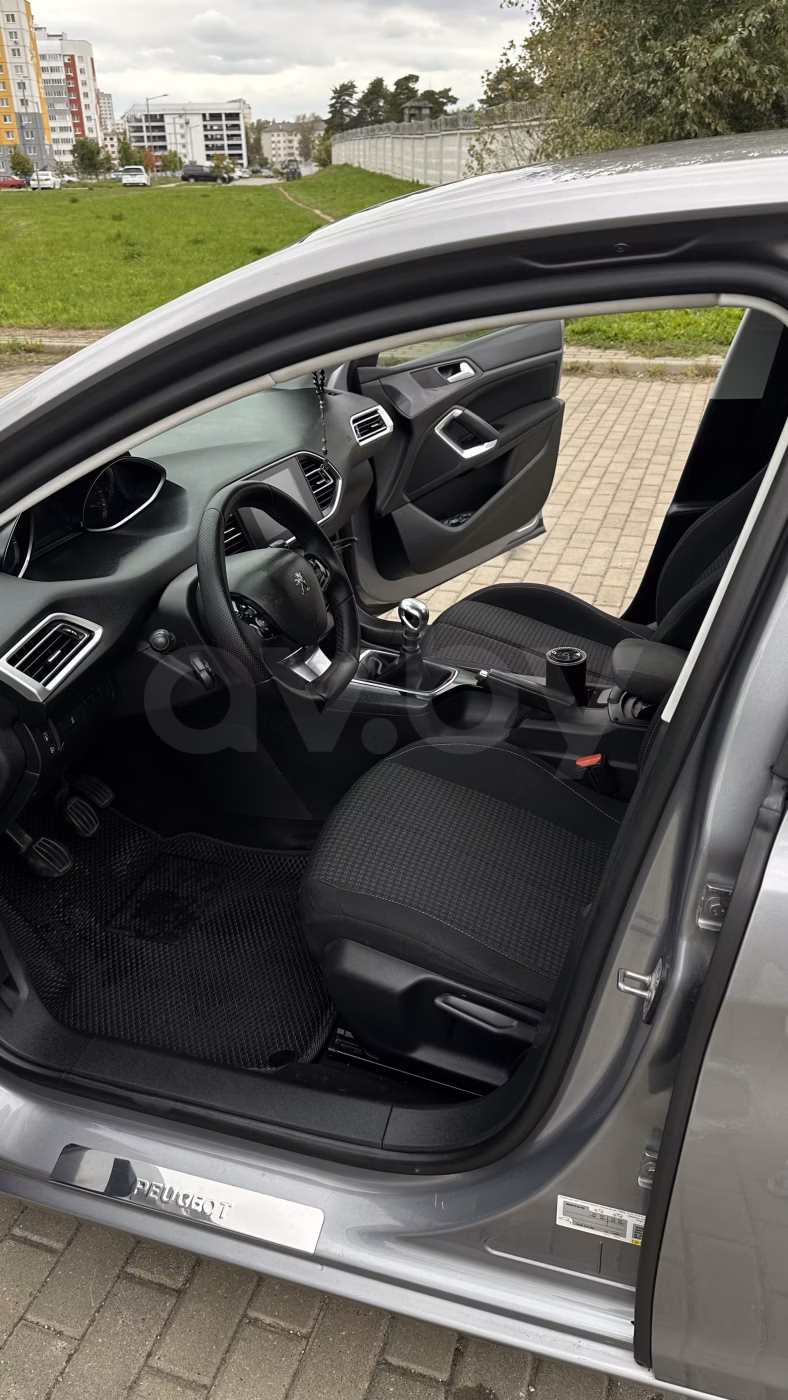 Peugeot 308 фото 5