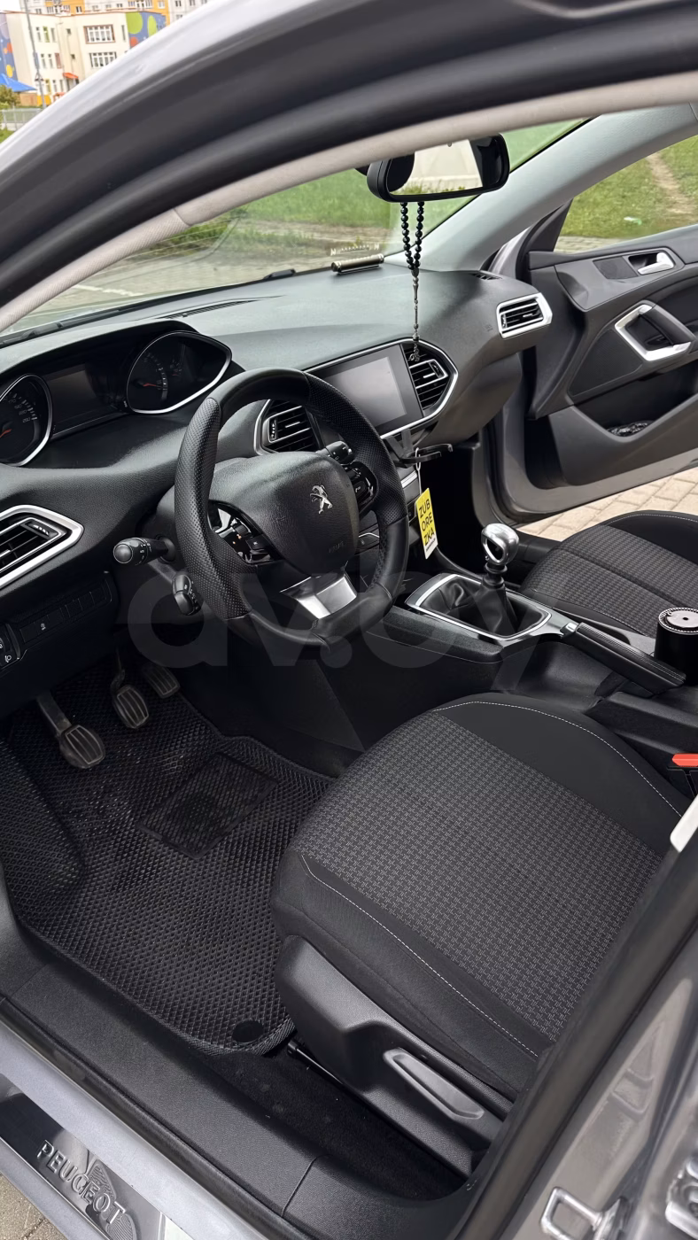 Peugeot 308 фото 7