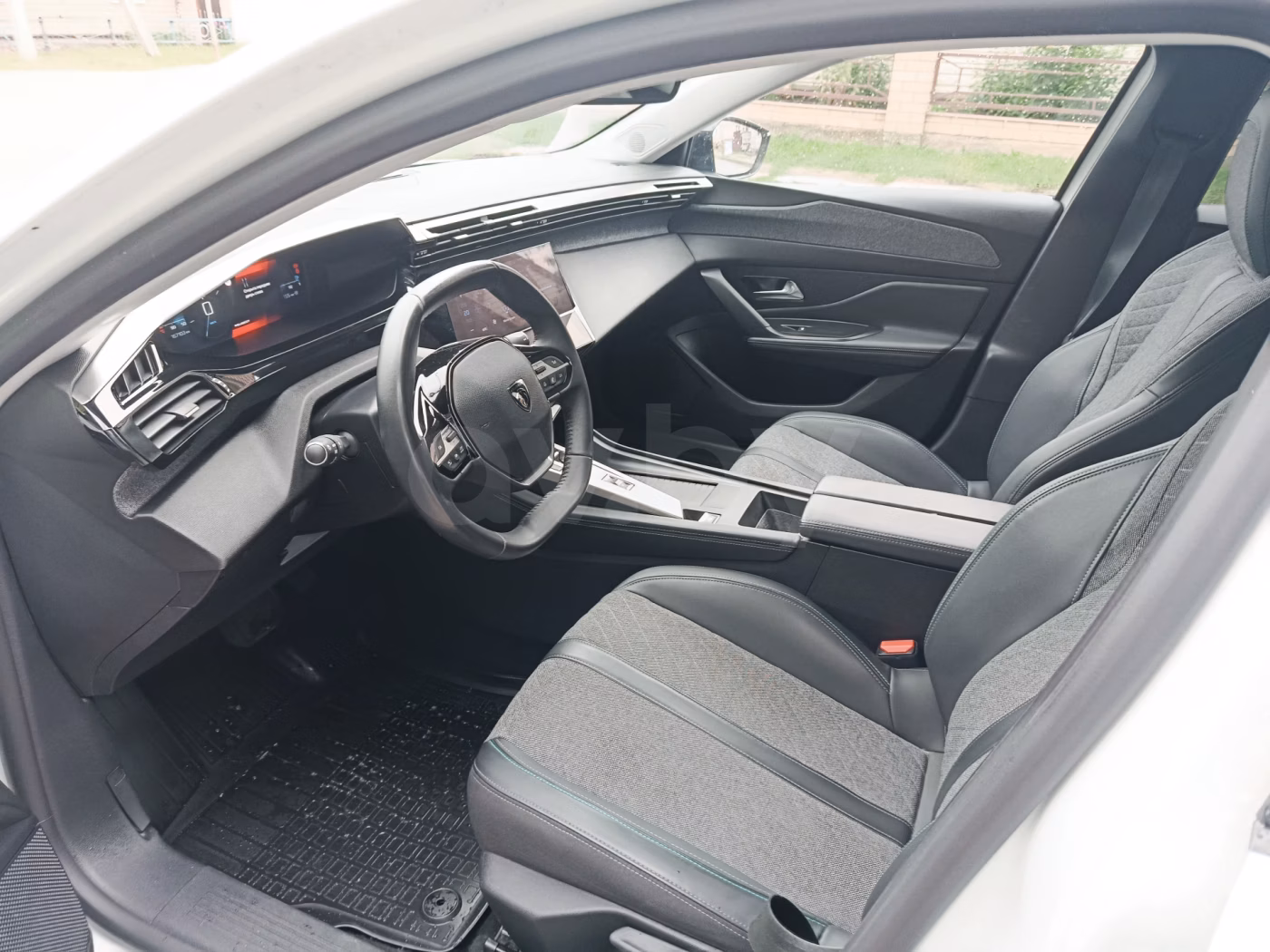 Peugeot 408X фото 12
