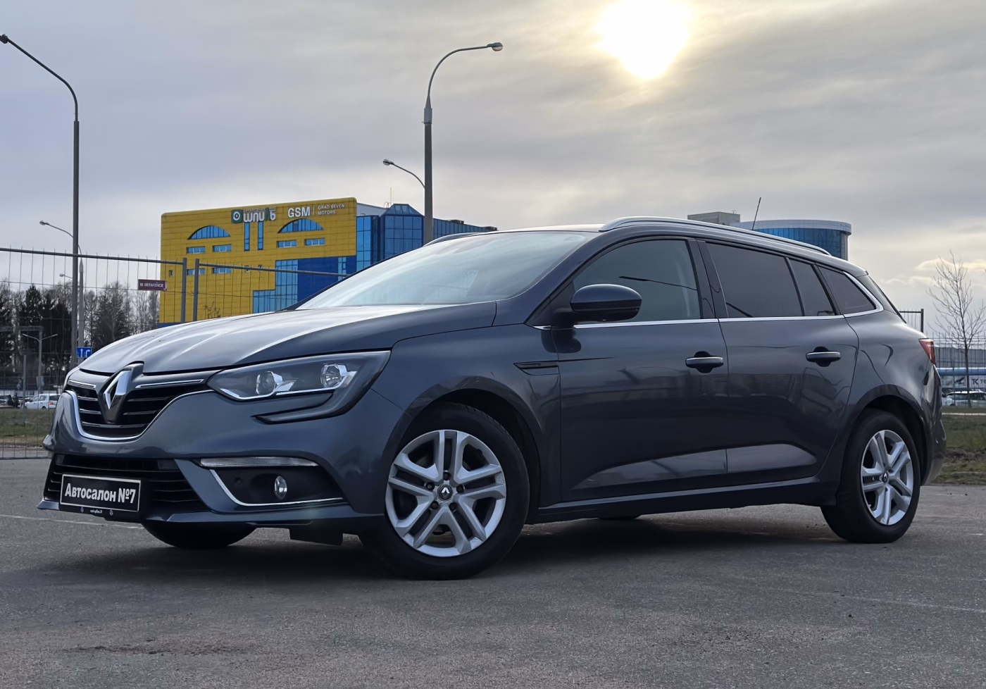 Renault Megane фото 2