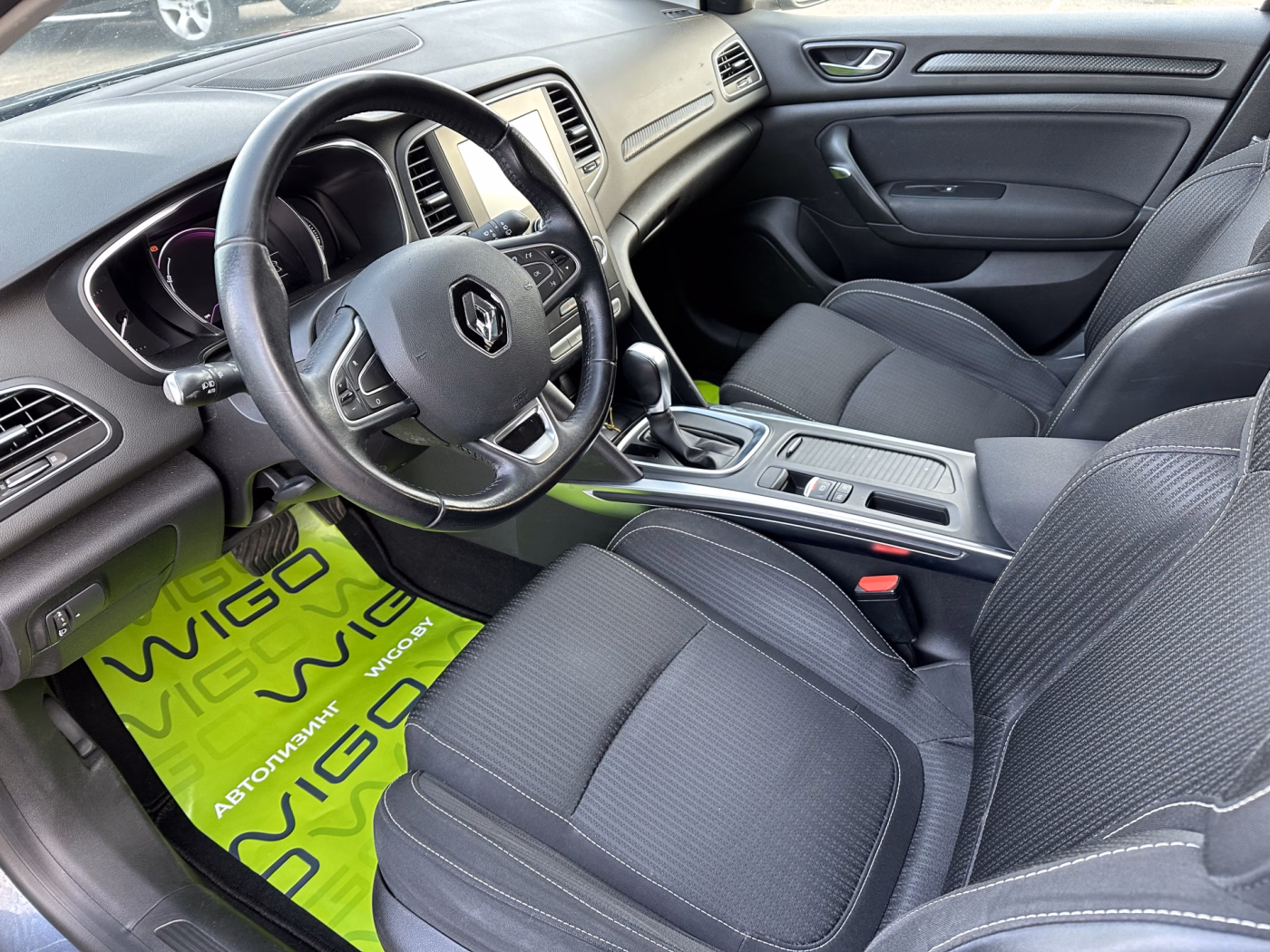 Renault Megane фото 8