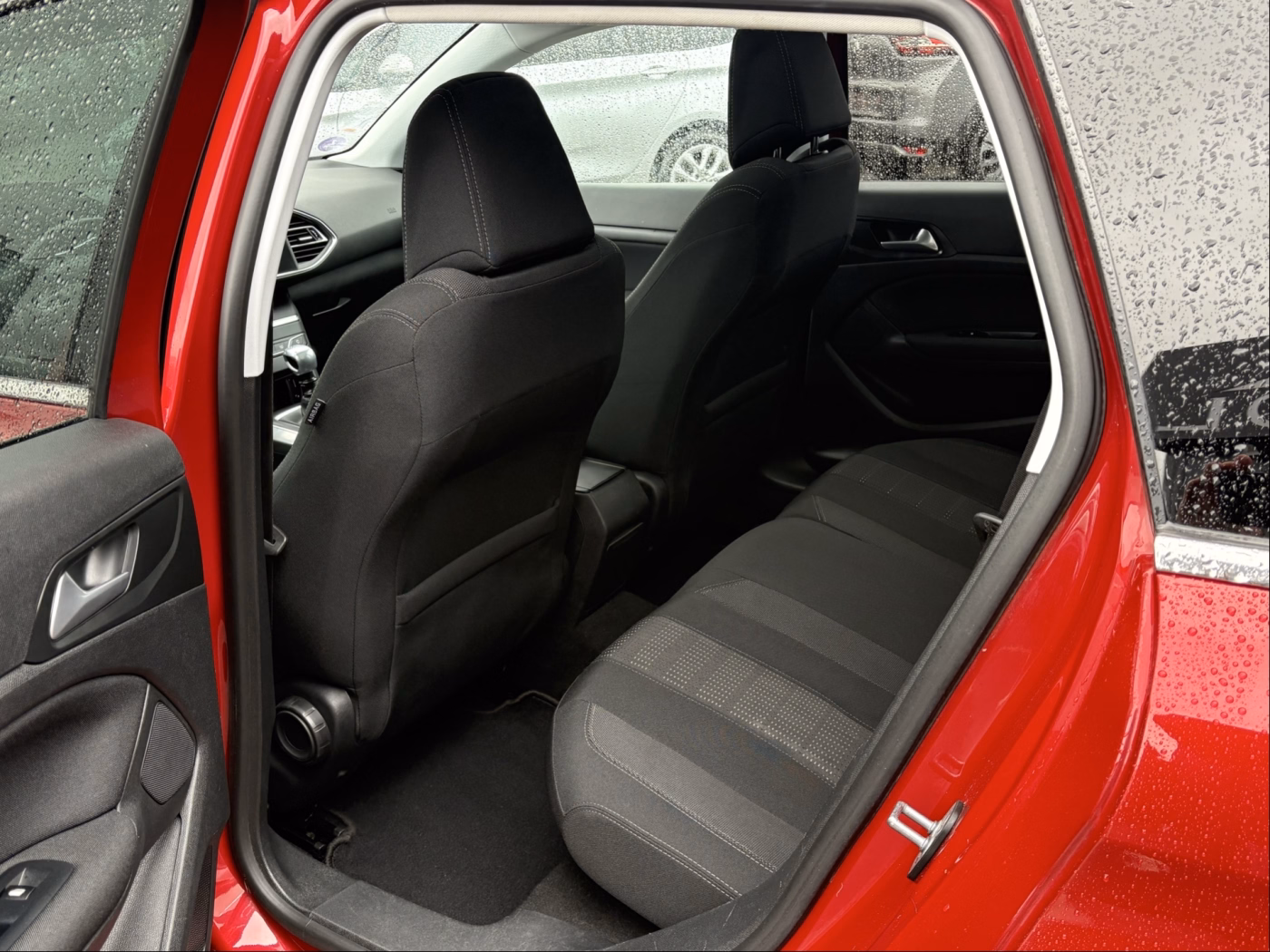 Peugeot 308 фото 9