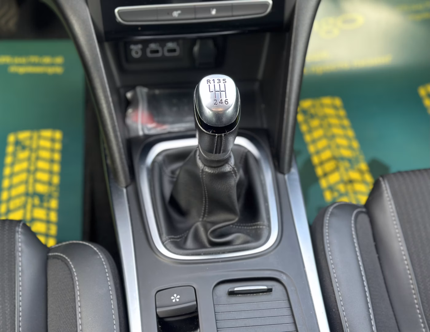 Renault Megane фото 15