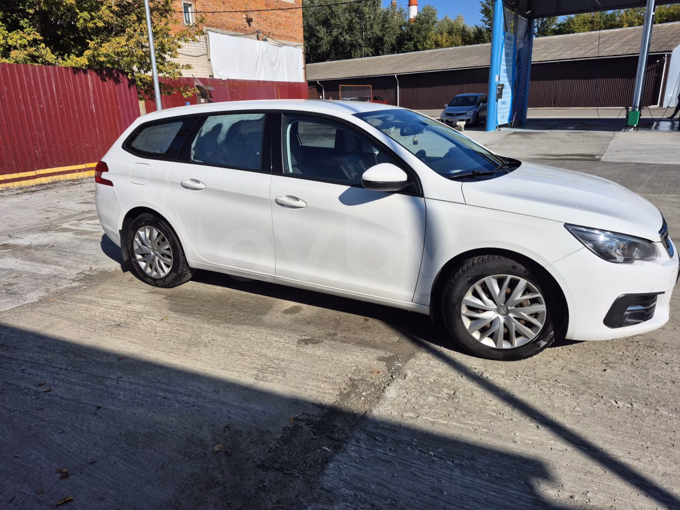 Peugeot 308 фото 2