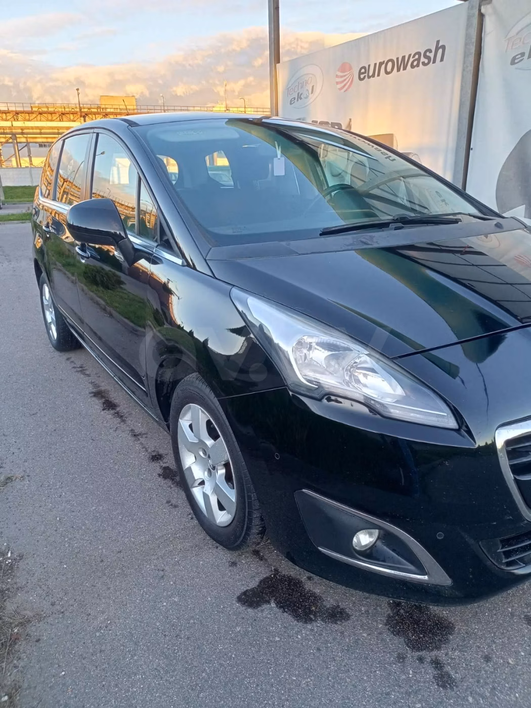 Peugeot 5008 фото 2