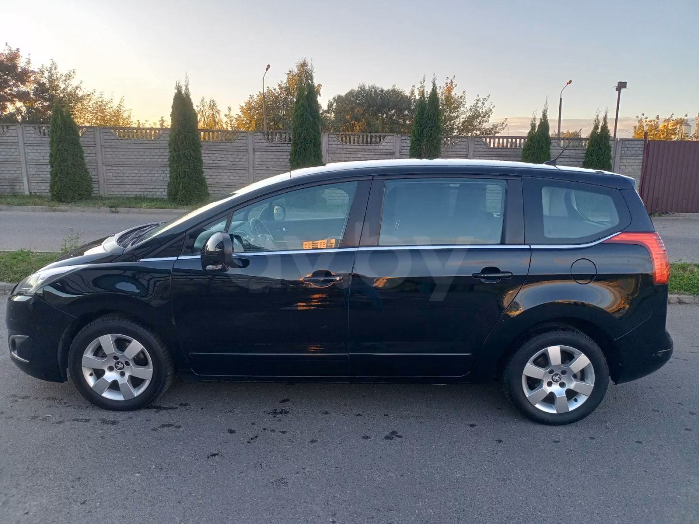 Peugeot 5008 фото 6