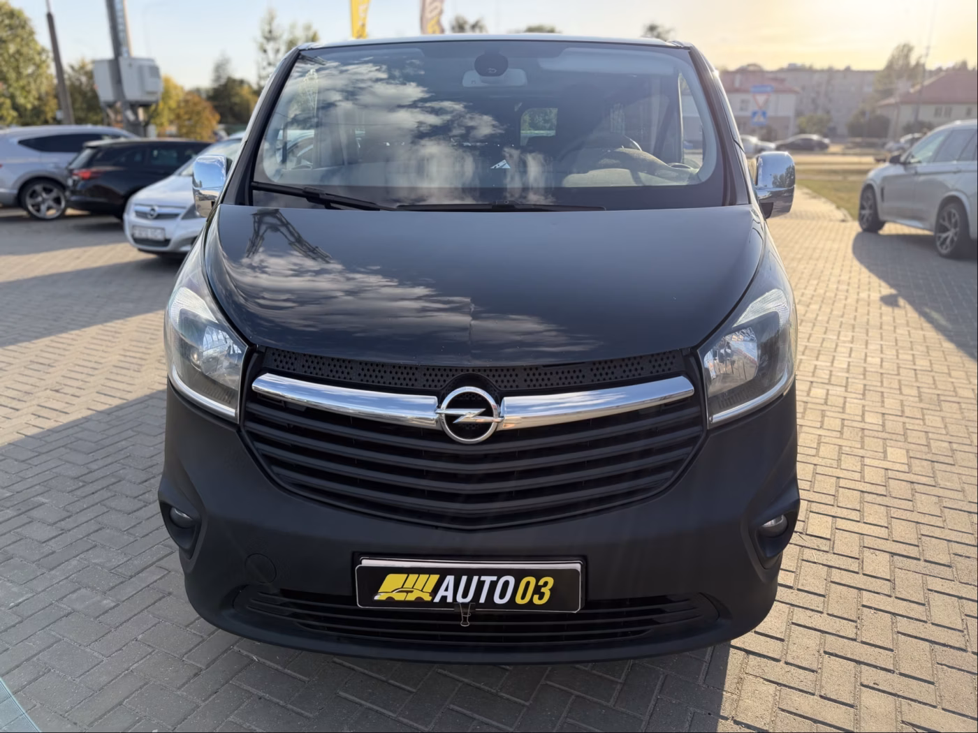 Opel Vivaro фото 2