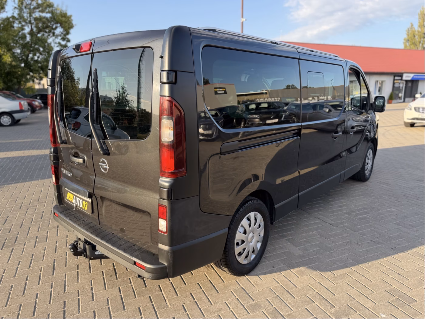 Opel Vivaro фото 9