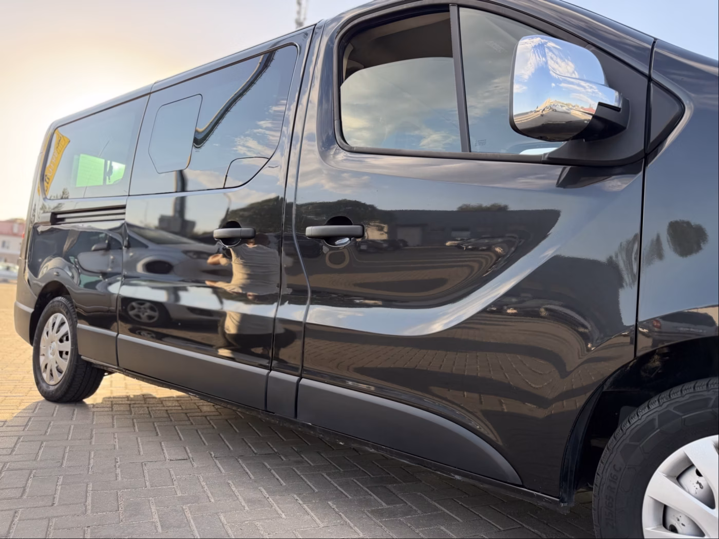 Opel Vivaro фото 11