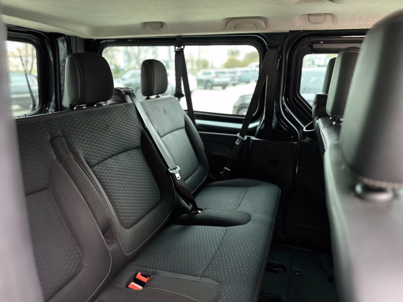 Opel Vivaro фото 14