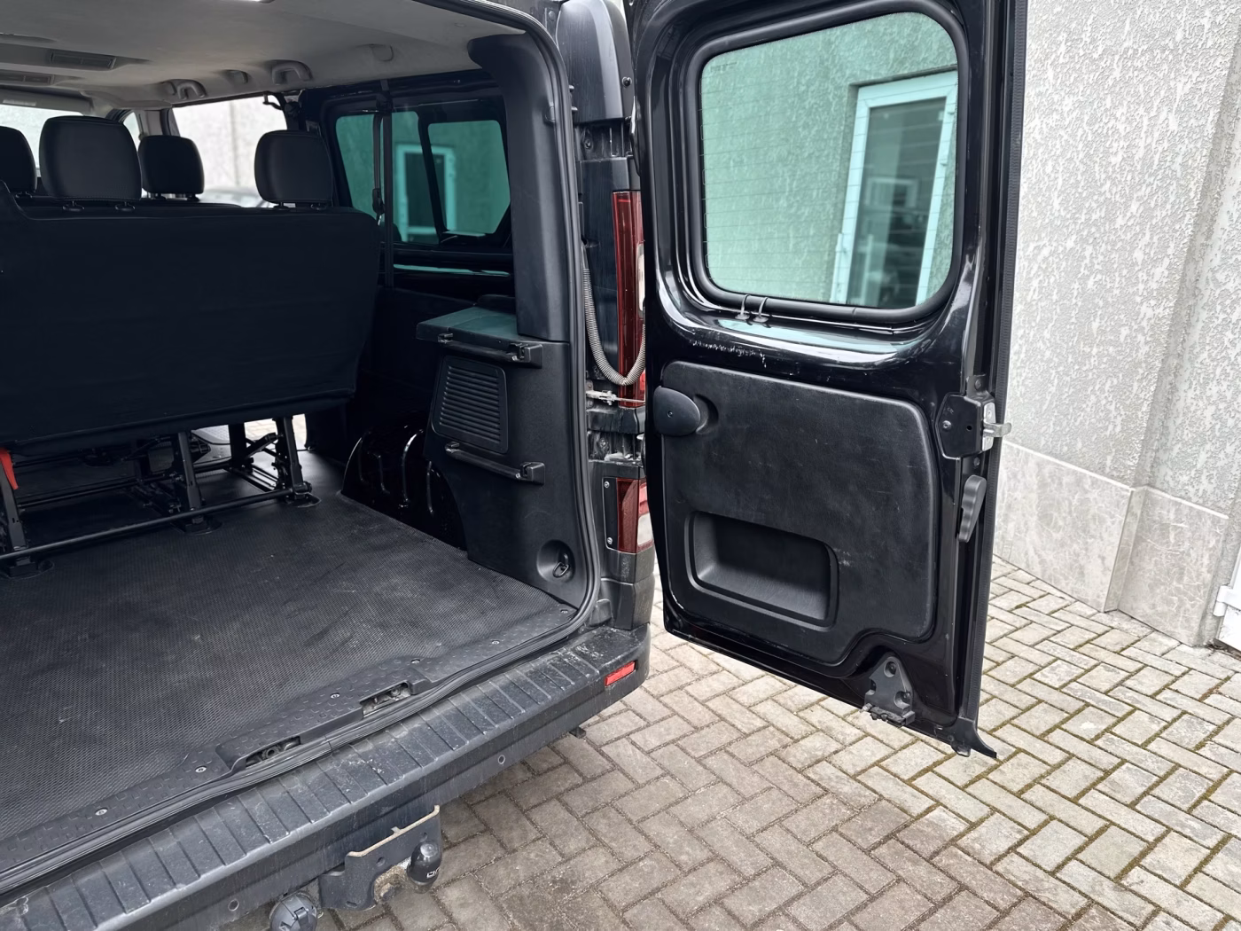 Opel Vivaro фото 20