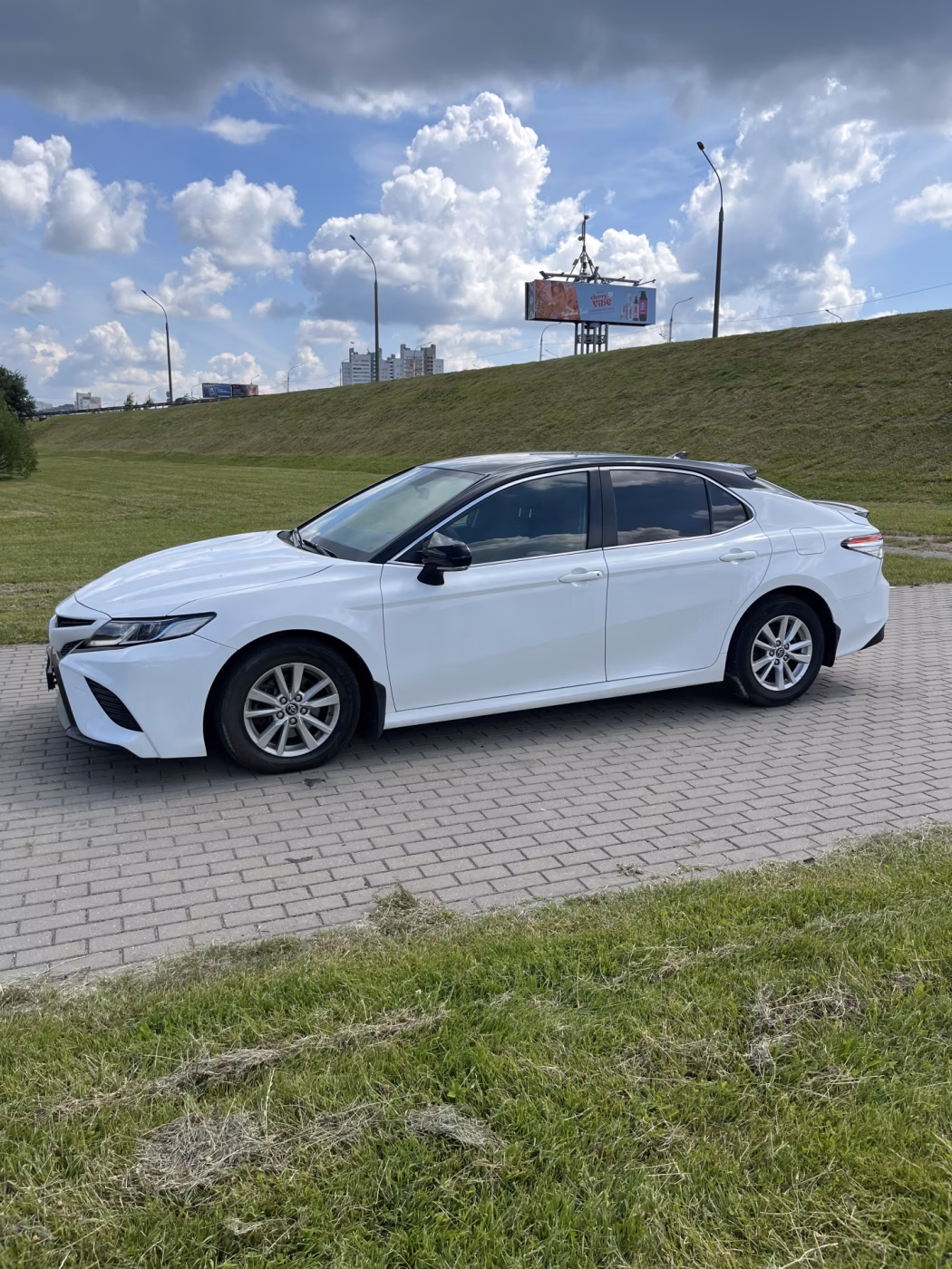 Toyota Camry фото 2
