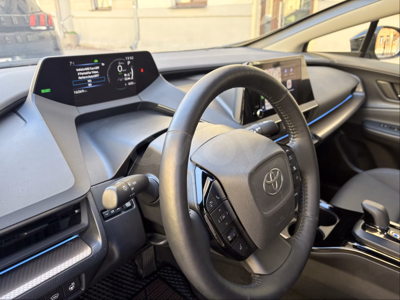 Toyota Prius фото 9