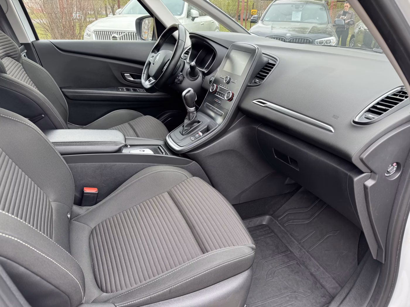 Renault Grand Scenic фото 14