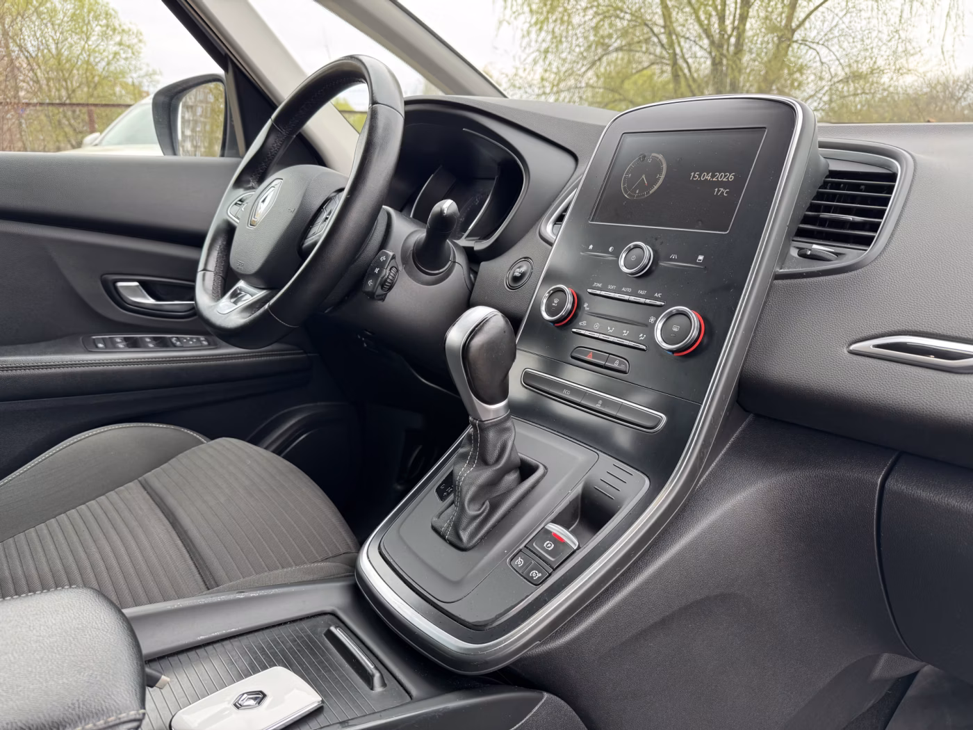 Renault Grand Scenic фото 15