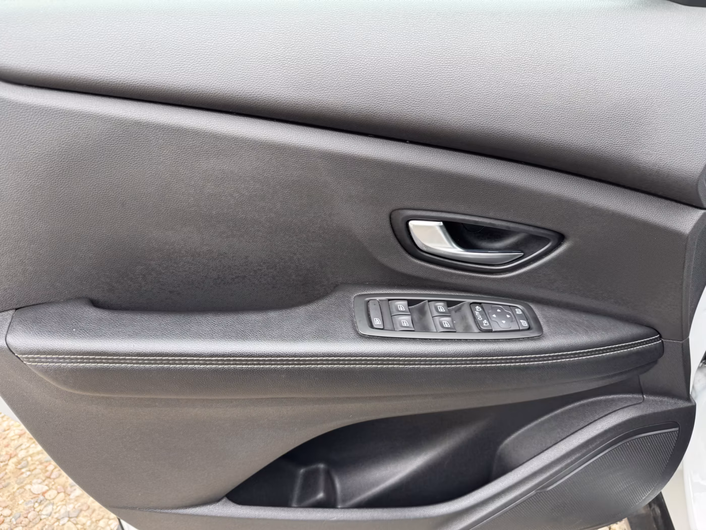 Renault Grand Scenic фото 16