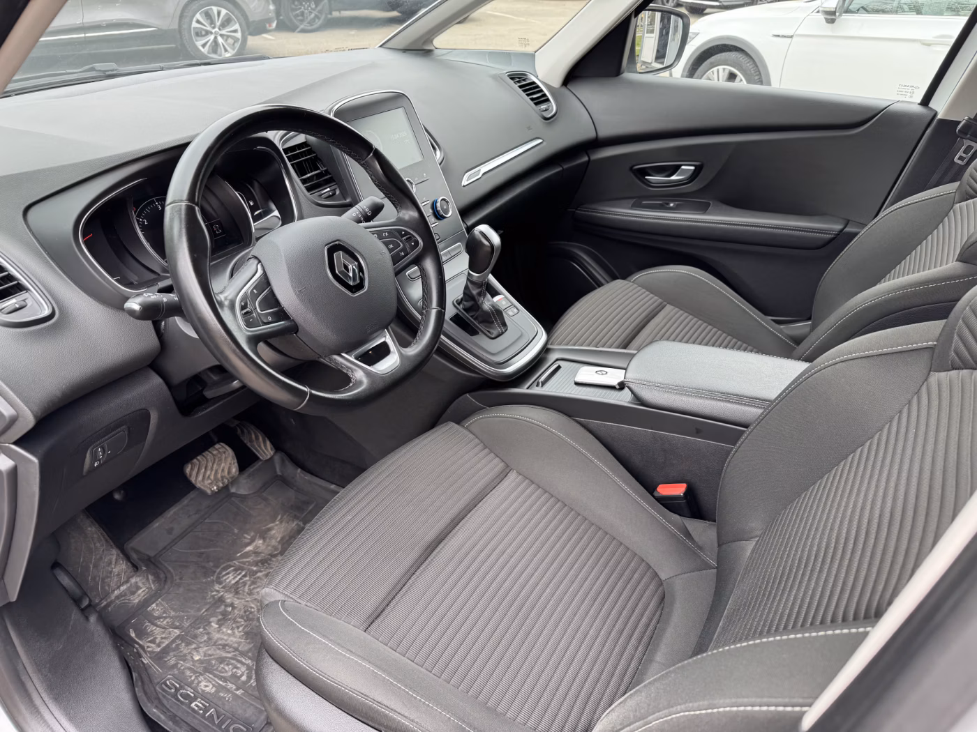 Renault Grand Scenic фото 17