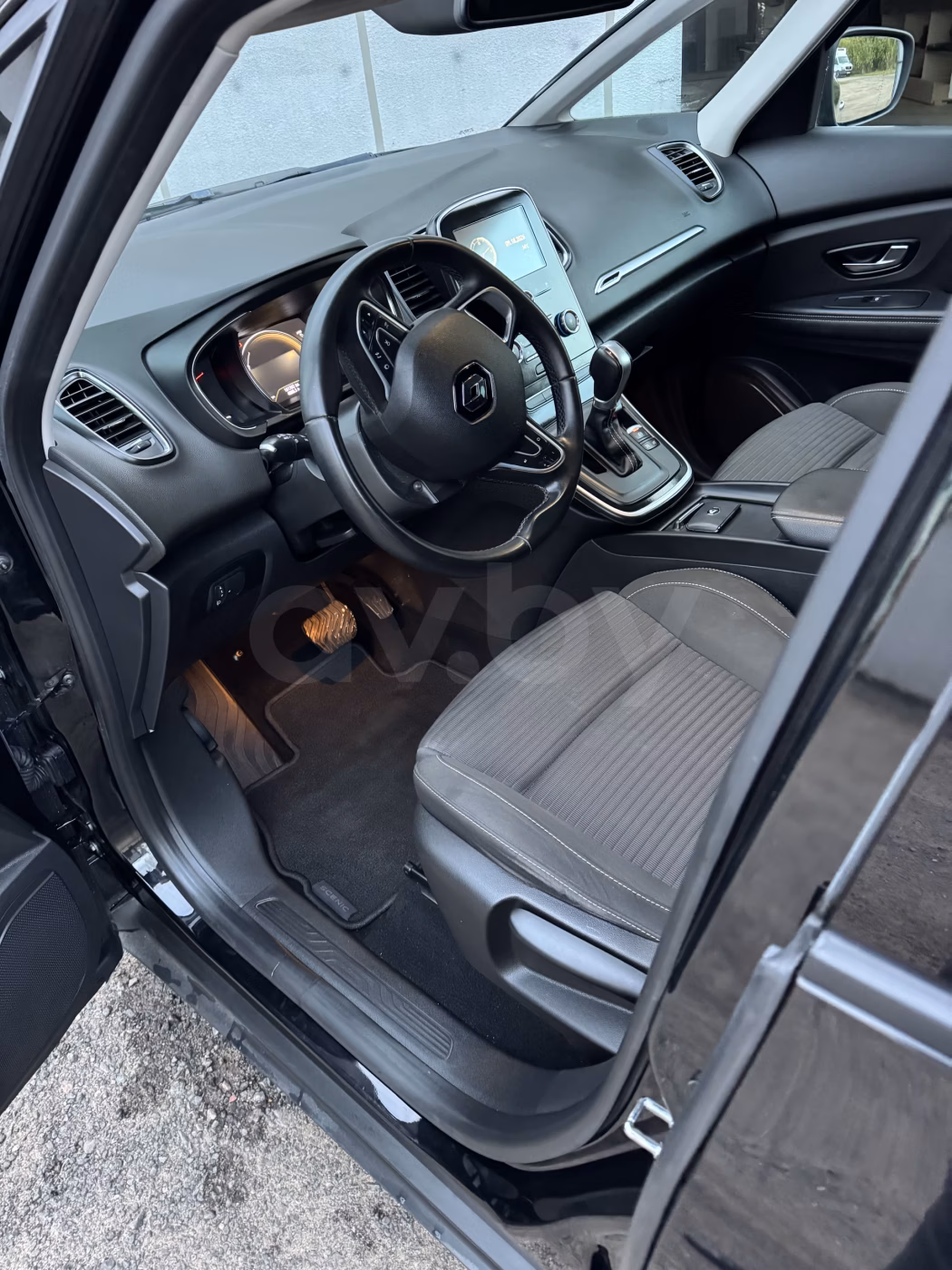 Renault Grand Scenic фото 11
