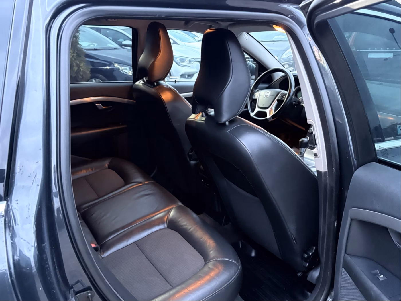 Volvo V70 фото 13