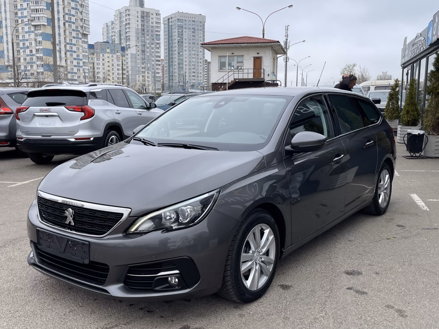 Peugeot 308 фото 3