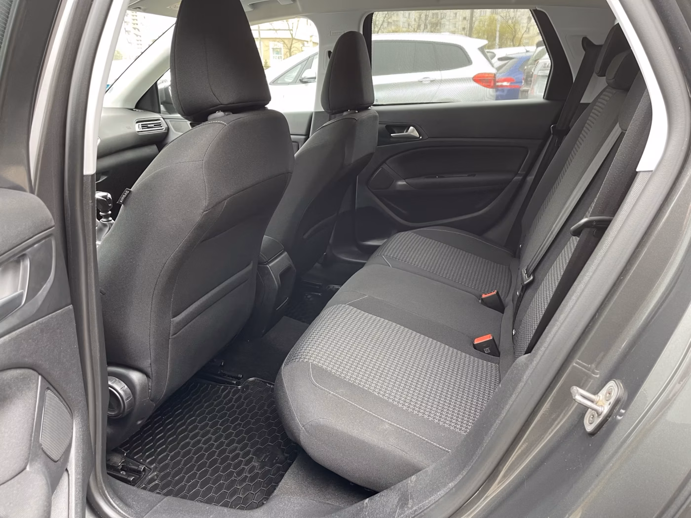 Peugeot 308 фото 14