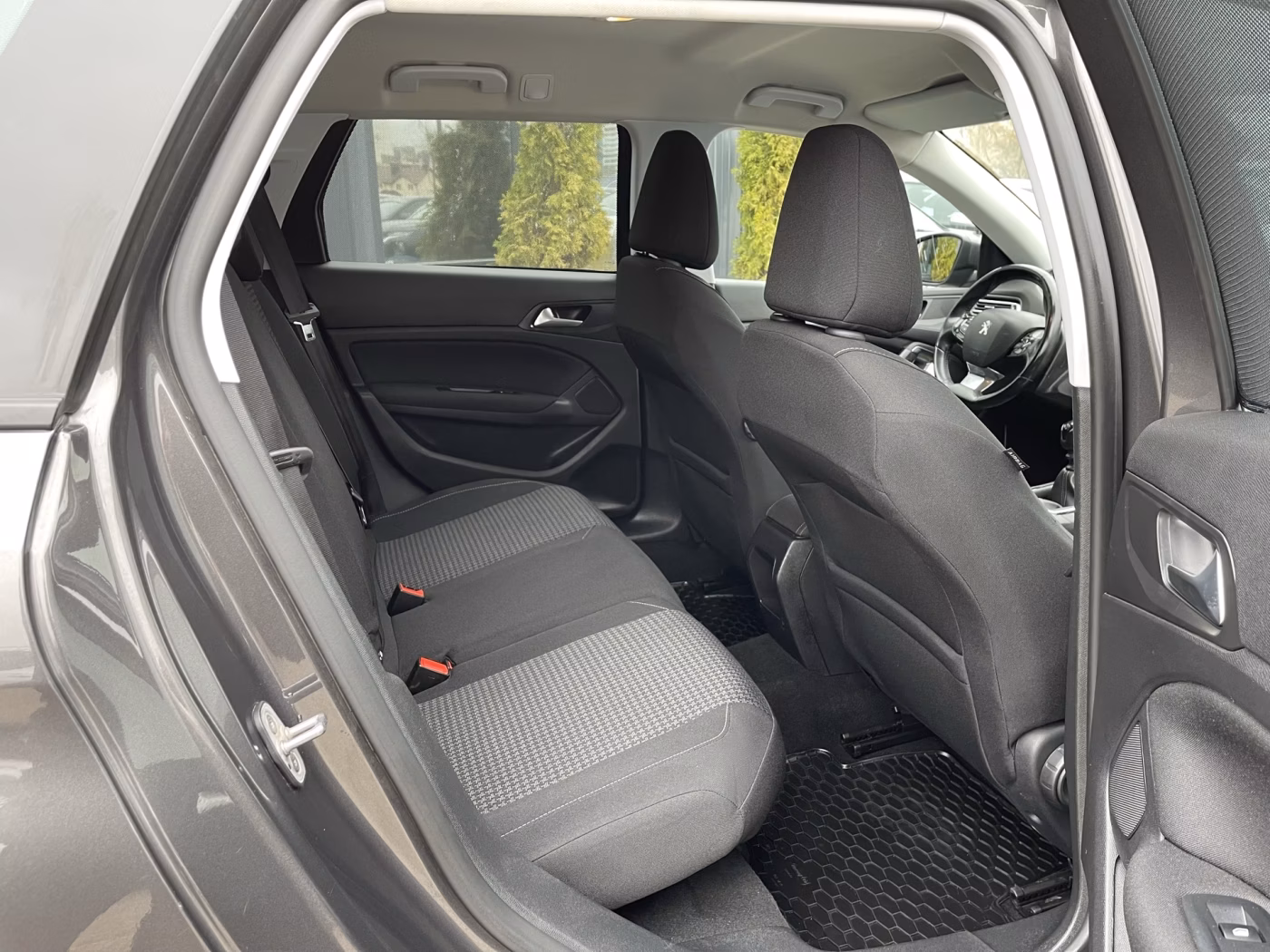 Peugeot 308 фото 16
