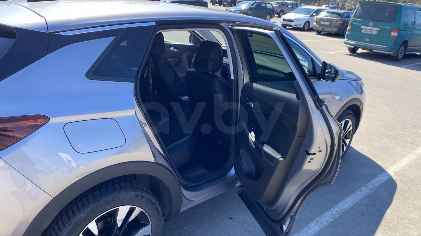 Opel Grandland X фото 10