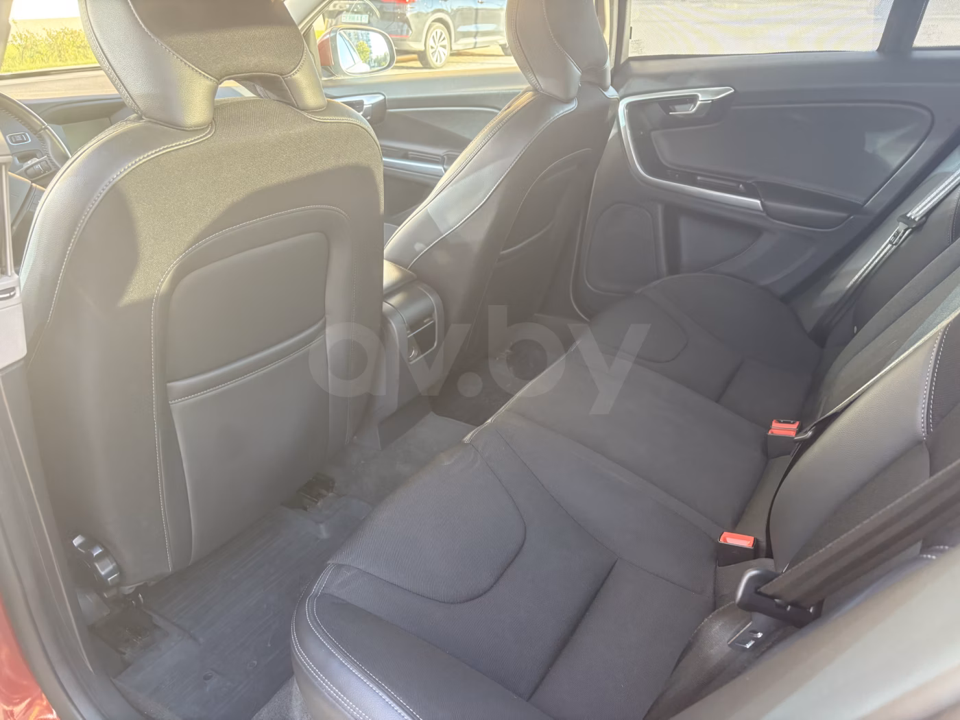Volvo S60 фото 11