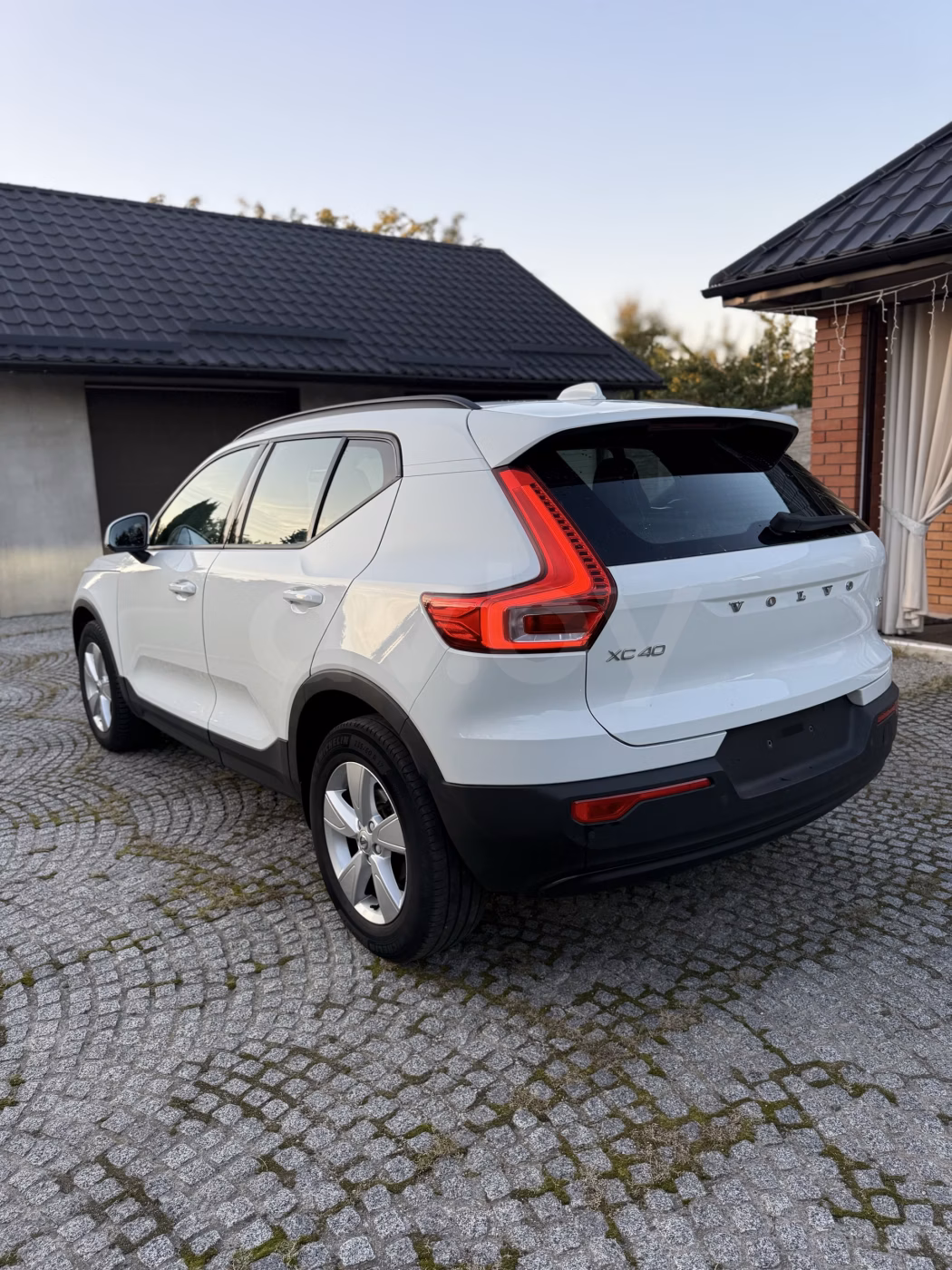 Volvo XC40 фото 4